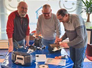 Ehrenamtliche des Reparatur-Cafés